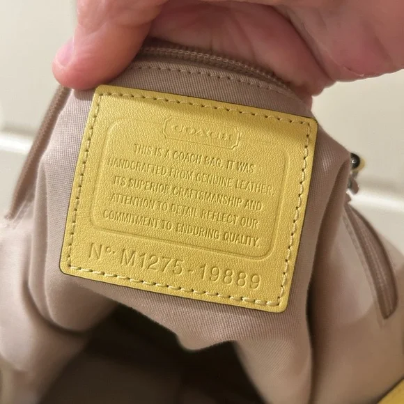 Coach❤️Legacy Medium Duffle Two Way Yellow  Shoulder Bag 2012 19889 *Callout* - Picture 14 of 14